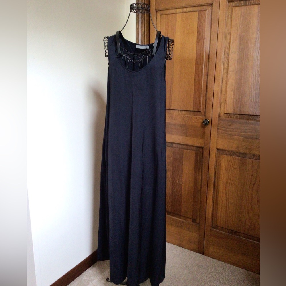 VINCE
Scoop Neck Long Dress
Size: S, Navy